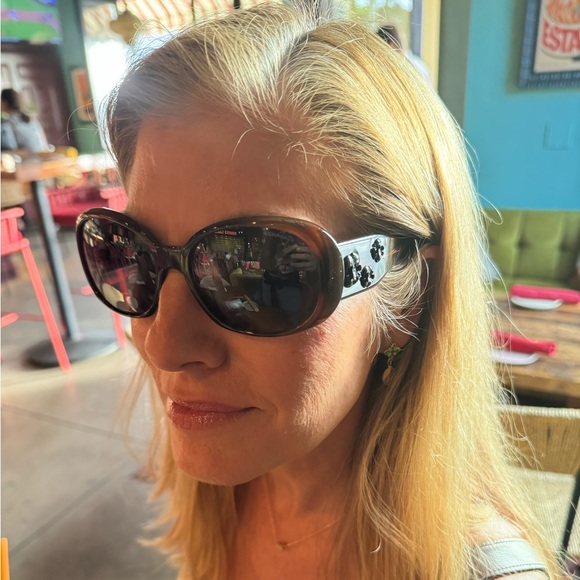 Chanel Camelia Sunglasses - Picture 7 of 7